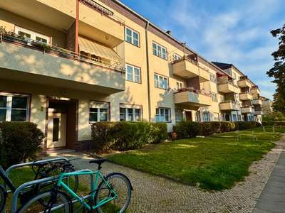 Frisch sanierte 2-Zimmer-Wohnung mit Balkon in ruhiger Lage