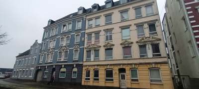 Wohlfühl-Wohnung: 2 Zimmer mit Holzdielen und Charme