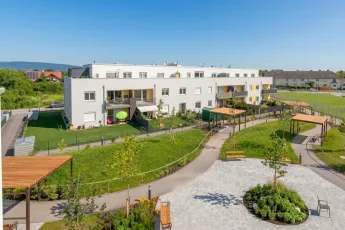 Wunderschöne Wohnung mit Blick in den Hof