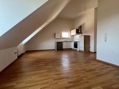 Leben in Laim: ausgebaute 3-Zimmer-Dachgeschoss-Wohnung