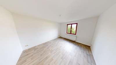 In ruhiger Seitenstraße gelegene 2-Raum-Wohnung mit Tageslichtbad
