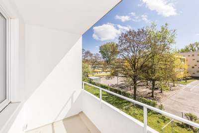 Aufzug / Modernes Bad / Südbalkon · frei ab 01.12.2026