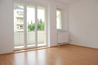 Balkonwohnung in ruhiger Seitenstraße gelegen · frei ab 01.12.2026