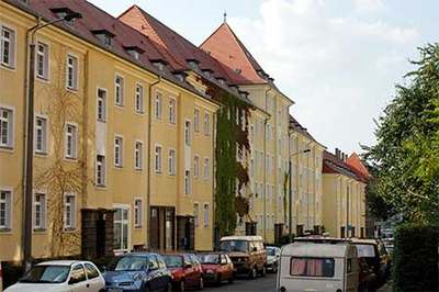 Gemütliche 2-Zimmer Wohnung mit Balkon und grünem Hof · frei ab 12.10.2026