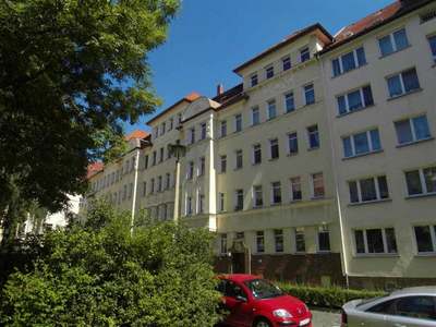Lichtdurchflutete 3-Raum-Wohnung mit Balkon