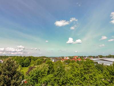 *2 Zimmer mit Balkon in bester Lage* · Friedeburg · 4.OG · Verfügbarkeit: sofort