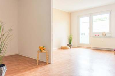 3-Raum-Wohnung mit offener Küche und Balkon