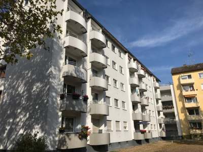 Gemütliches Ambiente mit Loggia und separater Küche · frei ab 16.12.2026