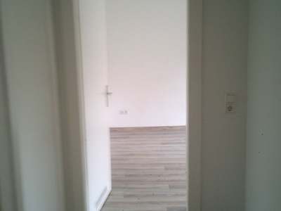 3 Zimmer mit Balkon