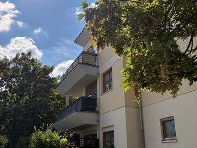 Großzügige 2 Zimmerwohnung mit Wintergarten