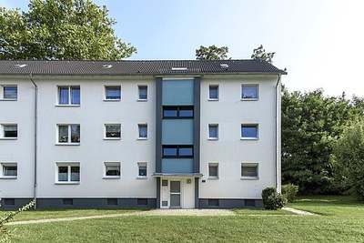 Demnächst Bezugsfertig mit neuem Wannenbad! 3,5-Zimmer-Wohnung mit Balkon und alles NEU
