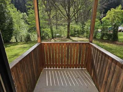unbefristete 2-Zimmer-Wohnung mit schickem Balkon und Blick ins Grüne