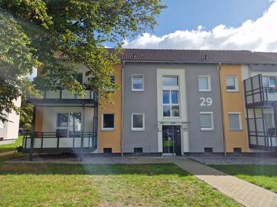 Wer will mich!? Praktische 2-Zimmer-Wohnung mit Balkon