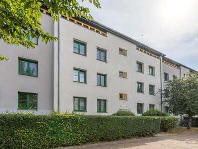 Rundum wohlfühlen: gemütliche 3-Zimmer-Wohnung mit Loggia zum Innenhof