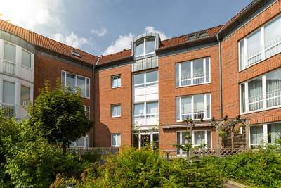 Nur mit WBS! Gepflegte 3-Zimmer-Wohnung in Bremerhaven-Geestemünde nähe Wochenmarkt · frei ab 01.07.2026 · Genossenschaft – Mitgliedschaft erforderlich · Genossenschaftsanteile 1.240,00 €