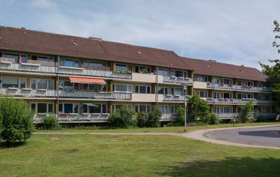Wohn- und Schlafzimmer mit direktem Zugang zur Loggia · frei ab 01.10.2026