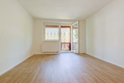 Jetzt 2 Monate warmmietfrei*: Frisch renovierte Familienwohnung mit Balkon und Tageslichtbad