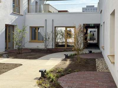 Moderne 4-Zimmer-City-Wohnung mit Terrasse