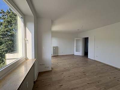 Jetzt fertig renoviert! 3-Zimmer-Wohnung mit Balkon in Bremen Horn