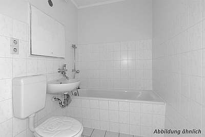2-Raum-Wohnung Alte Heerstraße 206 · Streich die Miete