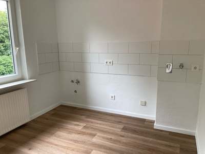 Erstbezug nach Sanierung - helle 3-Zimmer-Wohnung im 1. OG