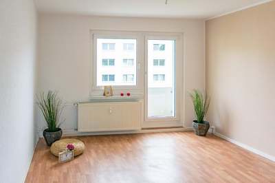 4-Raum-Wohnung mit Balkon und die Kita im Umfeld