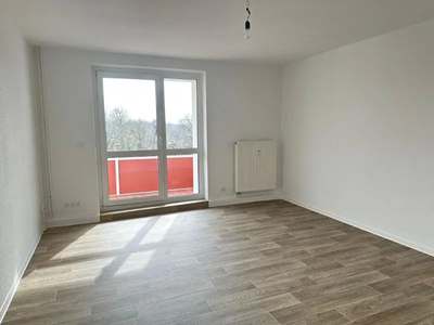 Direkt an der Mulde – 3-Raum-Wohnung mit Balkon und Badewanne · Dessau-Innenstadt/Mitte · Verfügbarkeit: sofort
