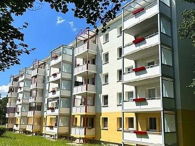 2-Raum-Wohnung mit Balkon · frei ab nach Absprache