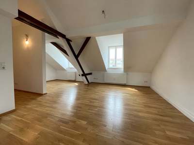 Moderne 1-Zimmer-Dachgeschosswohnung