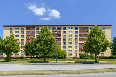 2-Raumwohnung mit Tageslichtbad und Aufzug im WK IV · WK 4