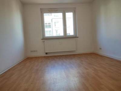Helle 2-Raum-Wohnung mit Wanne · frei ab 01.01.2027