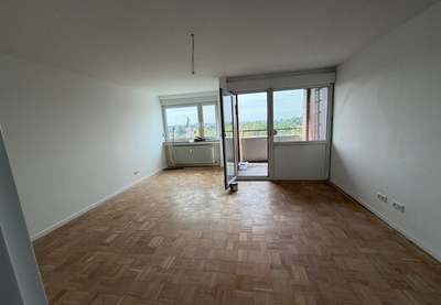 3-Zimmer-Wohnung mit 2 Loggien! · frei ab 15.10.2026