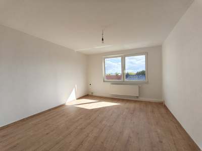 VIER ZIMMER mit BALKON