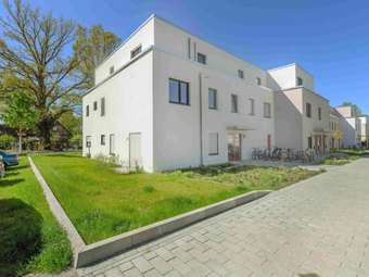 Zweitbezug im Neubau - 4 Zimmerwohnung mit großer Terrasse