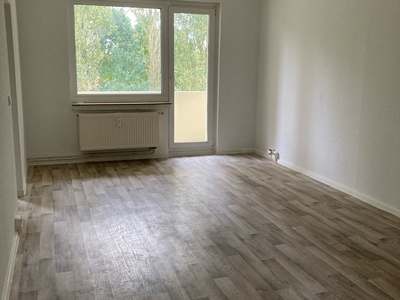 Renovierte 3- Zimmer Wohnung mit Blick ins Grüne!