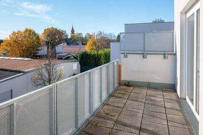 Balkonwohnung mit 4 Zimmern in Heiligeneich · Top 10