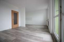 3-Raumwohnung mit Badewanne und Balkon