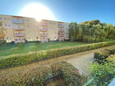 Alt-Hohenschönhausener Wohnung im obersten Stockwerk (ohne Aufzug) neu zu vermieten