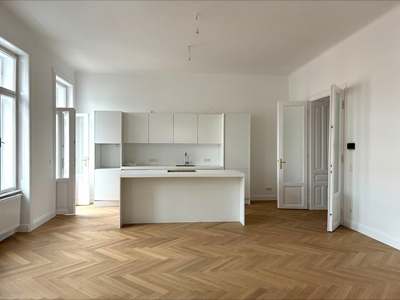 SELTENE MIETGELEGENHEIT: "Elegant wohnen mit Stil" - Vollrenovierte 5-Zimmer-TRAUMWOHNUNG mit BALKON in zentraler Lage, PROVISIONSFREI vom Eigentümer