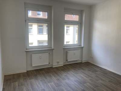 Helle 2-Zimmer-Wohnung mit Balkon sucht Sie!