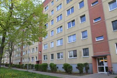 Schöne 4 Raumwohnung im 3.OG sucht Mieter!