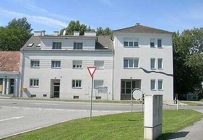 Wohnung · Hauptstraße 2 + 4 · Top 2/2