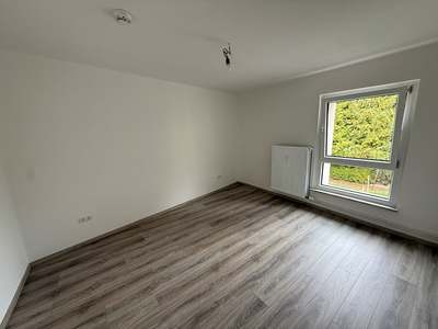 Platz für die Familie - Frisch sanierte 4-Zimmer-Wohnung in zentraler Lage