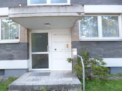 Schöne 3 Zimmer-Wohnung in D-Heerdt mit Balkon · frei ab 01.09.2026