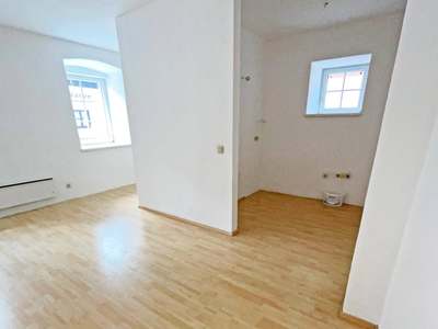 Günstige 1 Zimmerwohnung · Top 4