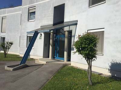 2-Zimmer-Wohnung · Triesterstrasse 246 · verfügbar ab 10/2026