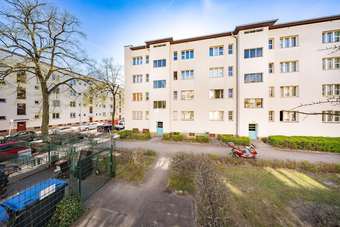 Helle 1-Zimmer-Wohnung mit Balkon und Tageslichtbad für Selbstrenovierer – provisionsfrei