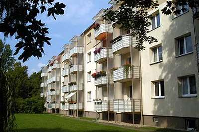 "Alles neu" Schöne Dreizimmerwohnung mit Badewanne und Balkon in Böhlitz-Ehrenberg
