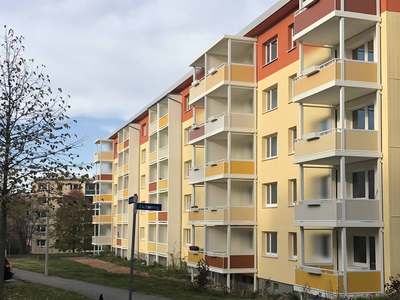 2-Raum-Wohnung mit Balkon · frei ab nach Absprache