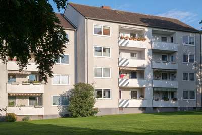Viel Platz für die Familie: 4 Zimmer, Gäste-WC und Loggia · frei ab 01.11.2026